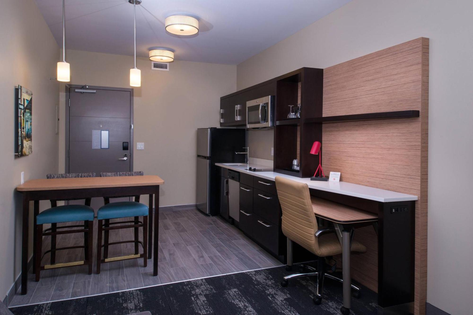 Towneplace Suites By Marriott Saskatoon Exterior foto